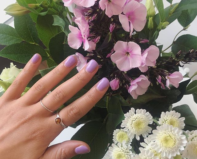 NAILS 💜.
A pop of purple! Jessica GELer